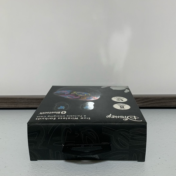Disney Lilo & Stitch True Wireless Earbuds & Portable Charging Case-New in Box - Picture 7 of 10